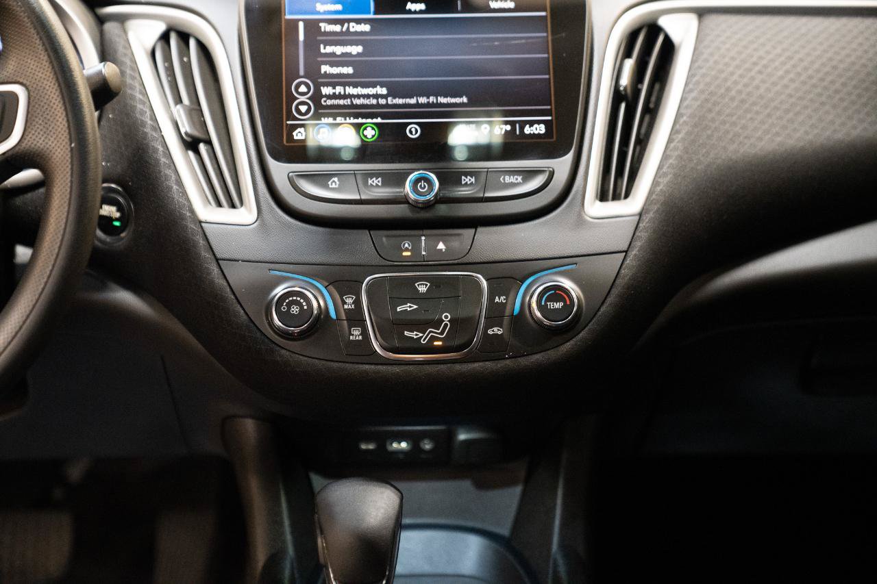 Used 2022 Chevrolet Malibu LS FWD image 25