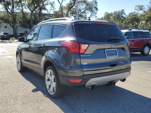 Used 2019 Ford Escape Titanium image 5