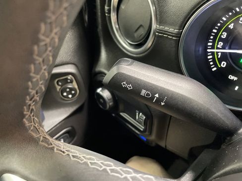 Used 2023 Jeep Wrangler Unlimited Sahara image 21