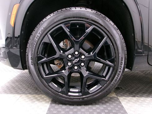Used 2024 Chevrolet Traverse RS AWD/4WD image 19