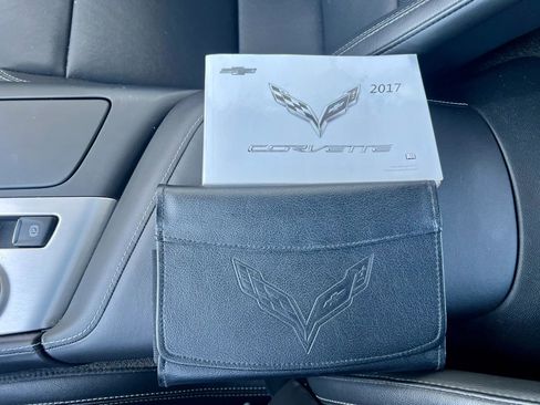 Used 2017 Chevrolet Corvette Stingray Coupe w/ 1LT RWD image 33