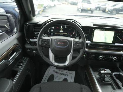 Used 2025 GMC Sierra 1500 Elevation image 21