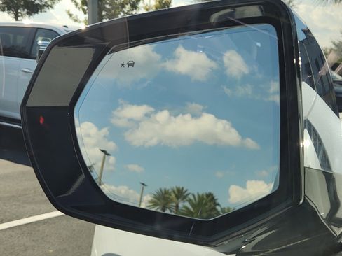 New 2026 Chevrolet Suburban Premier image 16