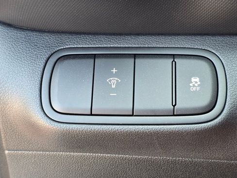 New 2025 Hyundai Venue SEL image 36