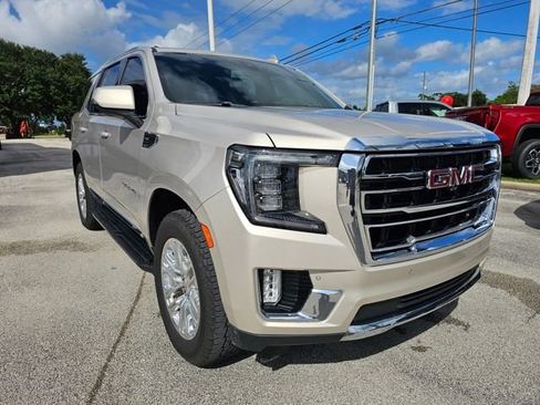 Used 2022 GMC Yukon SLT w/ SLT Premium Package image 6
