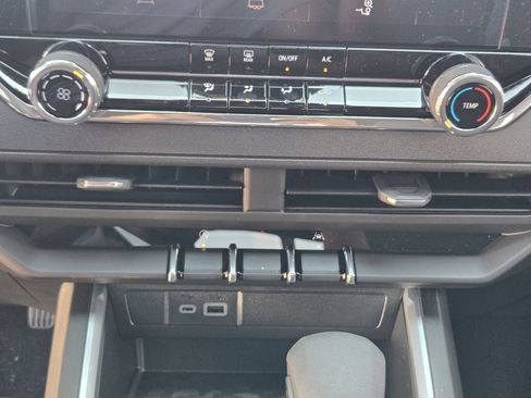 New 2026 Chevrolet Colorado W/T w/ WT Custom Package AWD/4WD image 16