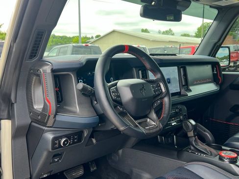 Used 2025 Ford Bronco Raptor AWD/4WD image 12