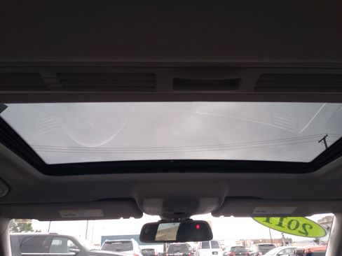 Used 2011 Mercedes-Benz E 350 4MATIC Sedan image 17