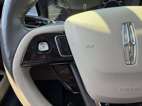 Used 2022 Lincoln Corsair AWD w/ Premium Package image 23