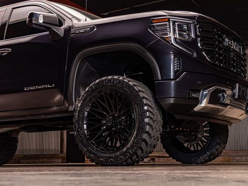 Used 2023 GMC Sierra 1500 Denali Ultimate image 12