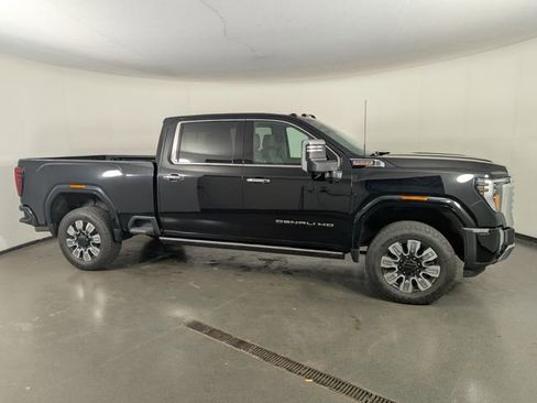 Used 2024 GMC Sierra 2500 Denali w/ Denali Reserve Package image 8