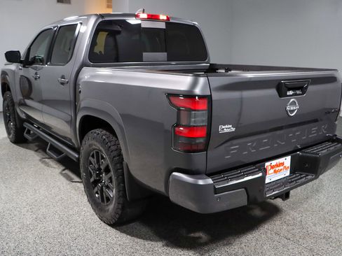 Used 2023 Nissan Frontier SV w/ SV Convenience Package AWD/4WD image 9