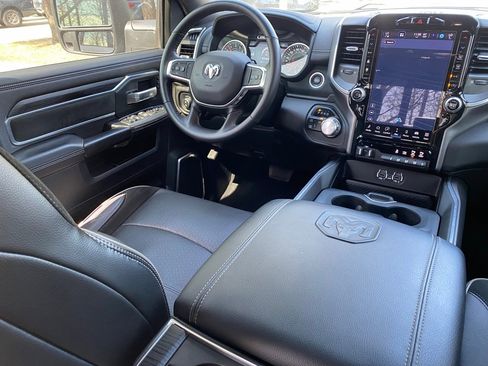 Used 2024 RAM 2500 Laramie w/ Night Edition image 15