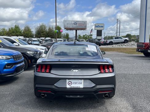Used 2025 Ford Mustang Premium RWD image 6
