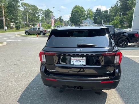 Used 2026 Ford Explorer Active AWD/4WD image 8