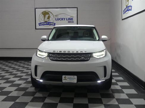 Used 2017 Land Rover Discovery HSE image 2