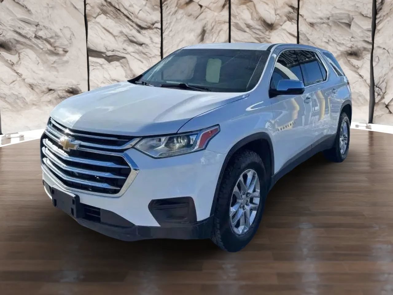 Used 2019 Chevrolet Traverse LS AWD/4WD image 3