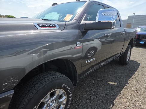 Used 2024 RAM 2500 Laramie w/ Safety Group AWD/4WD image 2