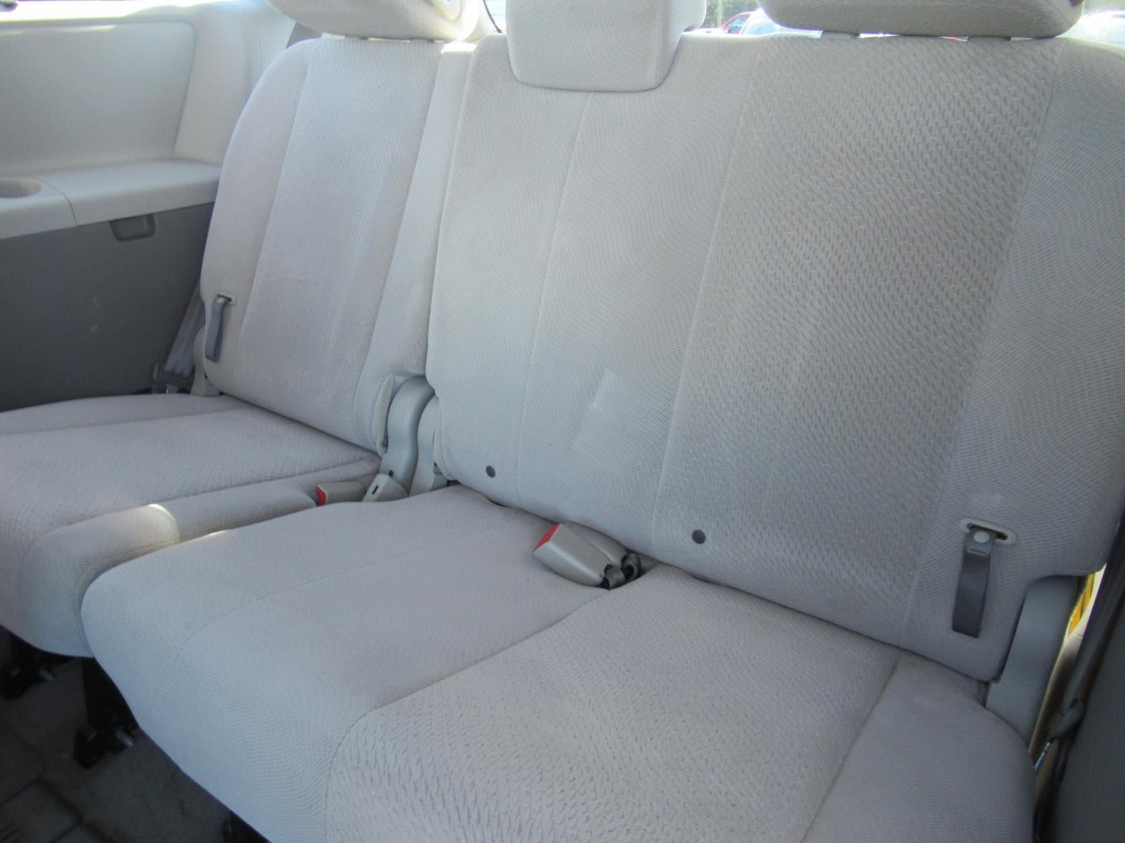 Used 2011 Toyota Sienna LE FWD image 35