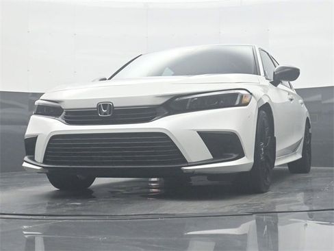 Used 2023 Honda Civic Sport image 29