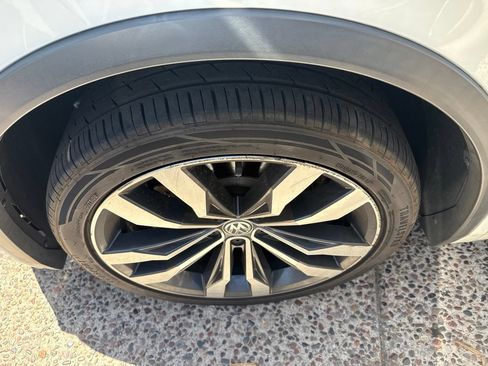 Used 2020 Volkswagen Tiguan SEL Premium R-Line w/ 3rd Row Seat Package AWD/4WD image 5