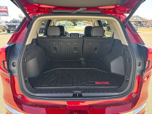 Used 2024 GMC Terrain Denali w/ Denali Premium Package image 7