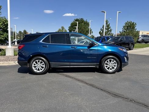 Used 2020 Chevrolet Equinox LT image 2