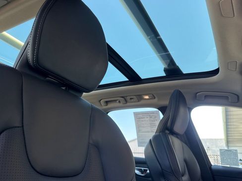 Certified 2023 Volvo XC60 T8 Ultimate image 20