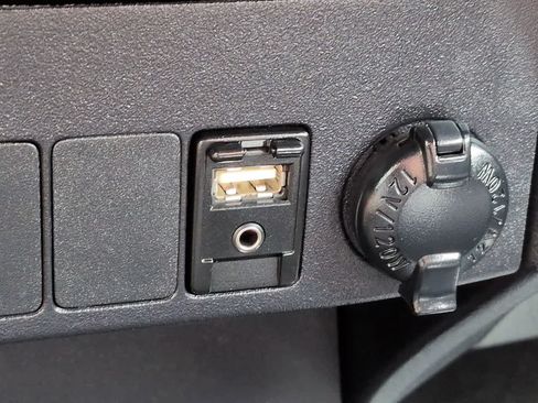 Certified 2018 Toyota RAV4 XLE FWD image 21