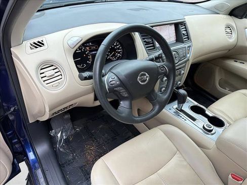 Used 2018 Nissan Pathfinder SL w/ SL Premium Package image 13