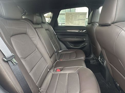 New 2025 MAZDA CX-5 Signature image 17