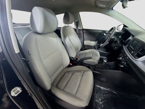 Used 2018 Kia Rio LX image 27