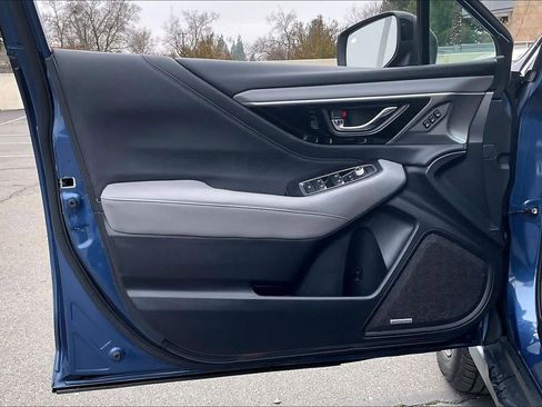 Used 2022 Subaru Outback Limited image 25