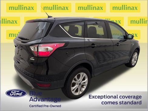 Used 2017 Ford Escape SE FWD image 3