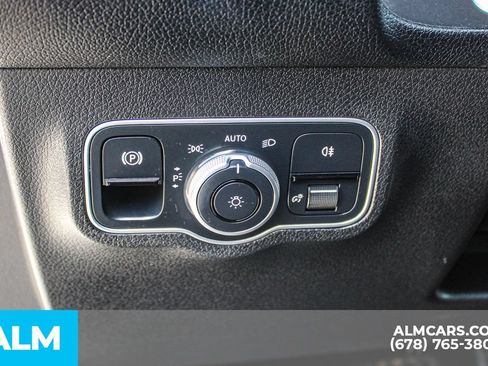 Used 2024 Mercedes-Benz GLB 250 image 30