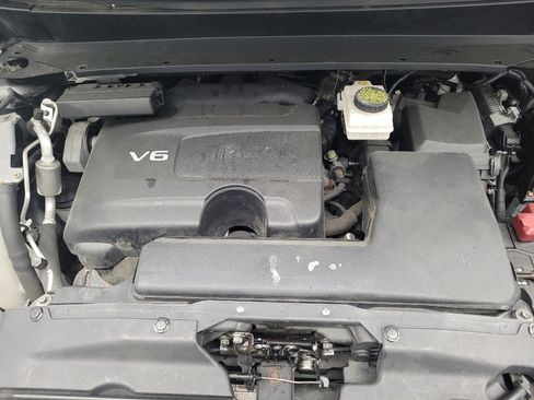 Used 2017 Nissan Pathfinder SV w/ SV Cold Weather Package AWD/4WD image 30