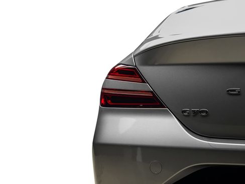 Used 2022 Genesis G70 3.3T RWD image 12