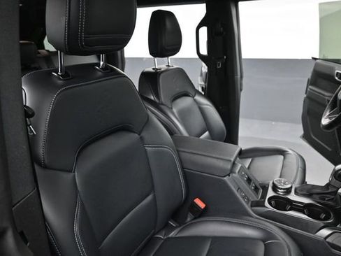 Certified 2025 Ford Bronco Outer Banks AWD/4WD image 32