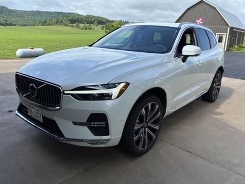 Used 2023 Volvo XC60 B5 Ultimate w/ Climate Package AWD/4WD image 2