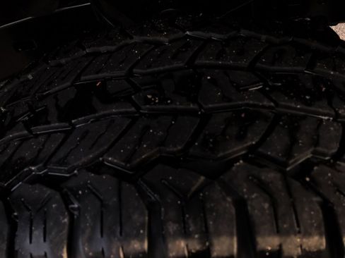 Used 2021 RAM 1500 Tradesman w/ Chrome Appearance Group image 22