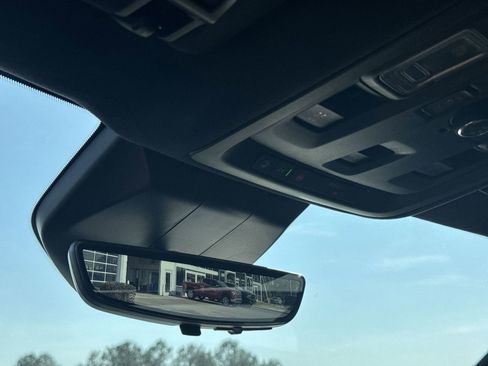 Used 2024 Cadillac Escalade Sport Platinum image 27