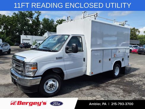 New 2027 Ford E-350 and Econoline 350 Super Duty w/ Power Equipment Group RWD image 2