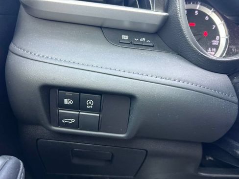 Certified 2024 Toyota Highlander LE FWD image 23