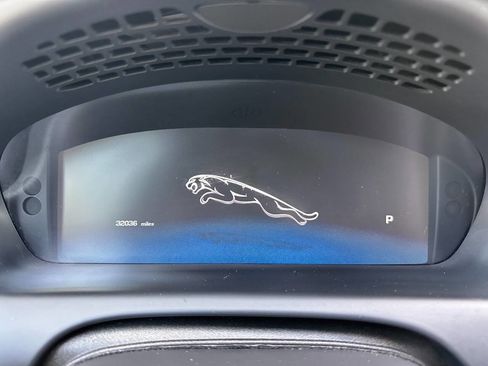 Used 2015 Jaguar XJ R LWB RWD image 51