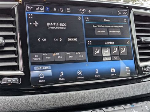 Certified 2024 Chrysler Pacifica Touring-L image 21