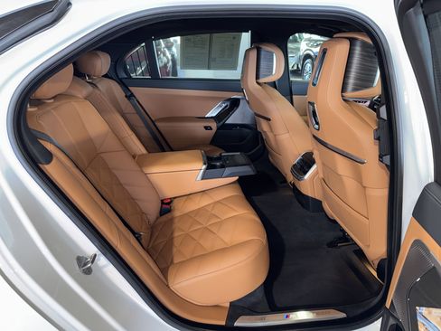 Used 2025 BMW 740i xDrive image 13