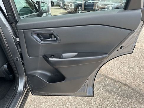 Used 2024 Nissan Rogue S image 21