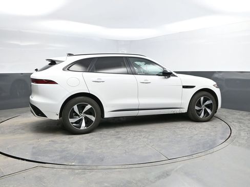 Used 2024 Jaguar F-PACE R-Dynamic S image 8