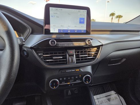 Used 2025 Ford Escape Active image 32