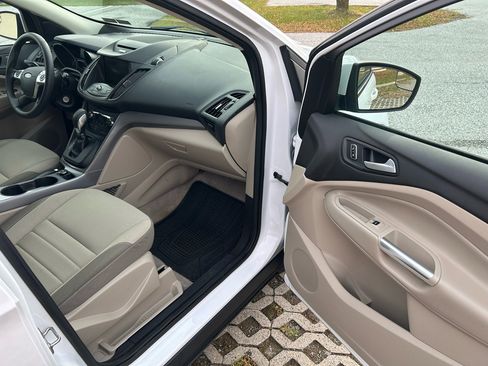 Used 2015 Ford Escape SE w/ Equipment Group 201A image 14